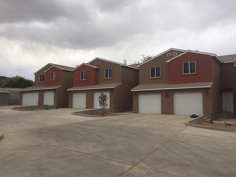 2 bdrm. 2.5 bath townhome w/2 car garage available approx. J