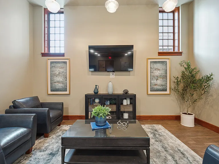 45 Lexington Ave NW — Photo 7