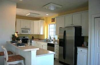 3rd image of 928 S Oriole Dr