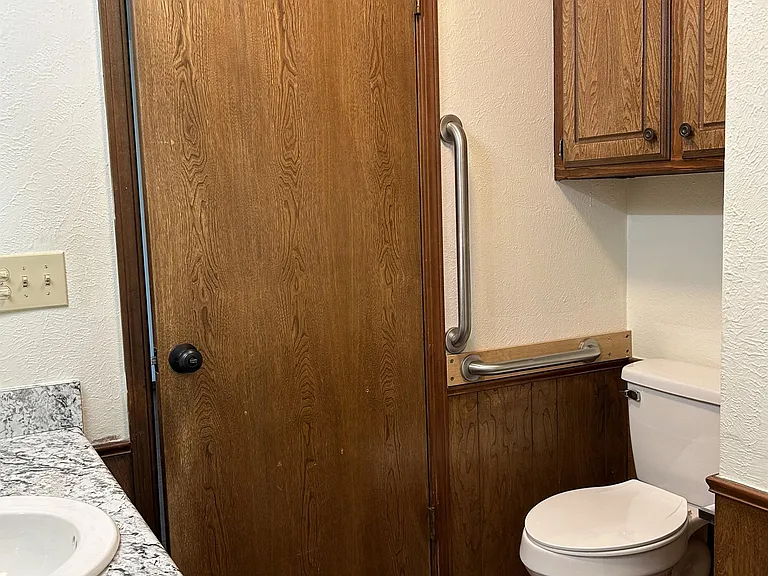 214 Falcon Ct — Photo 23