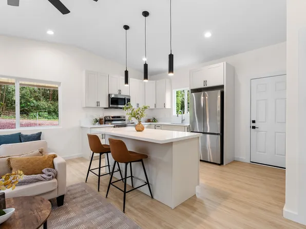 16-2035 Paradise Cir, Kurtistown, HI 96760