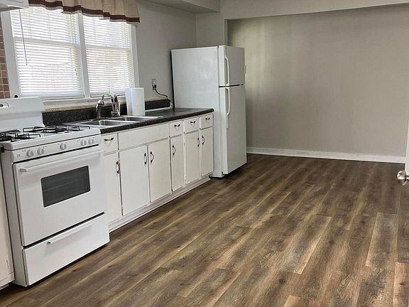 3rd image of 1509 Bowen Ave