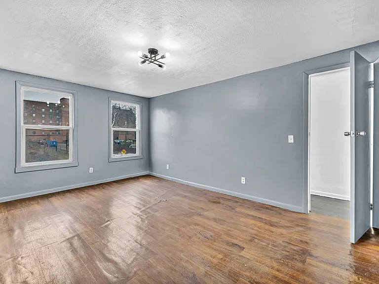 9502 Talbot Ave — Photo 17