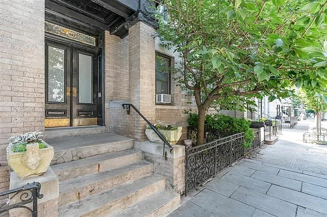 1009 Willow Ave #4L — Photo 16