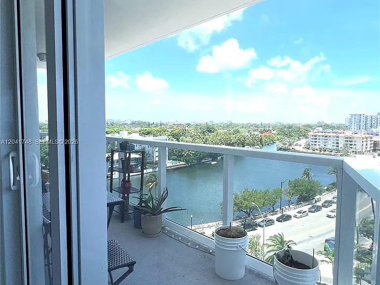 2401 Collins Ave #1009 — Photo 20