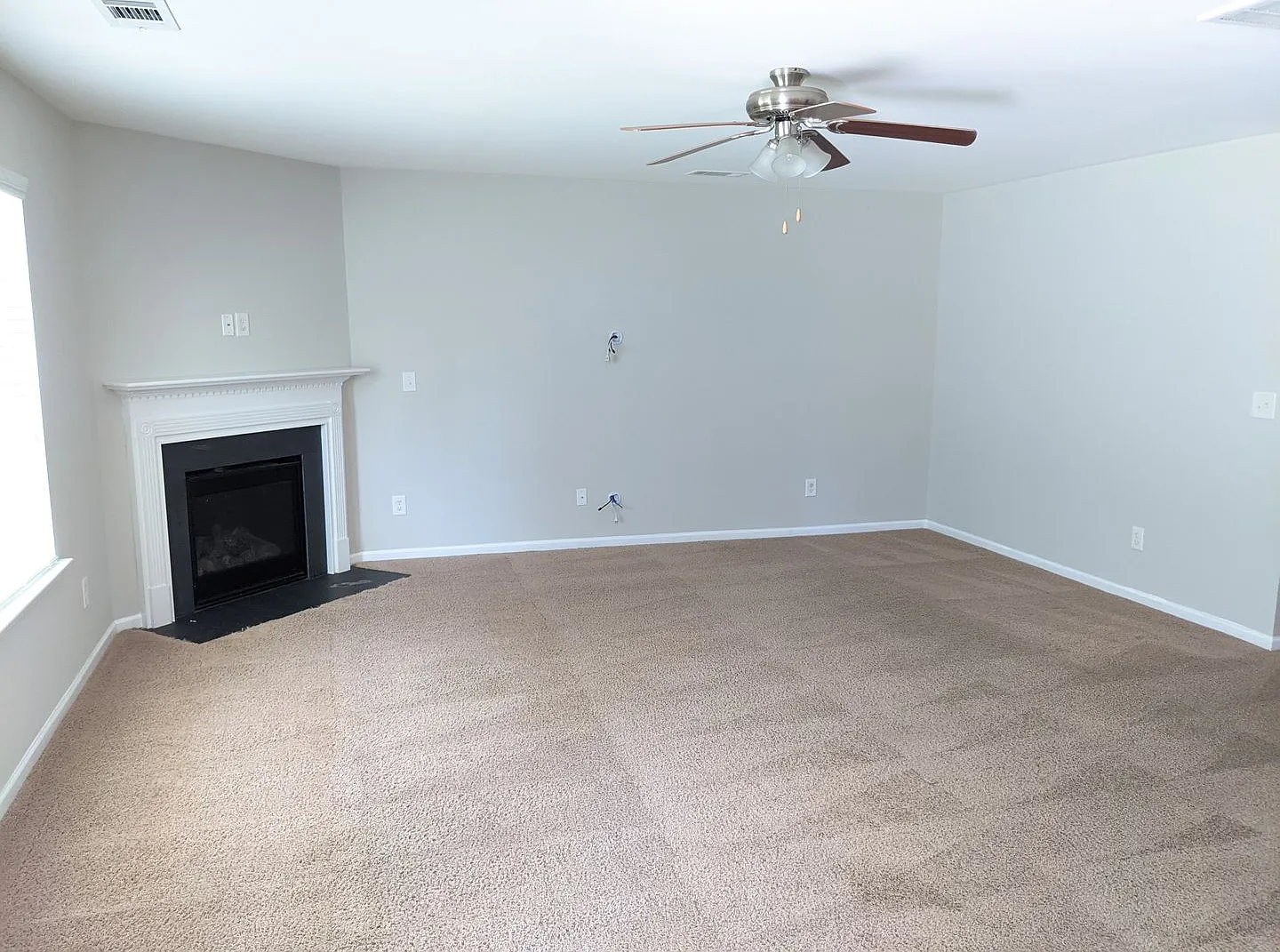 Gardens of Eastfield - Location, Location! — Photo 4