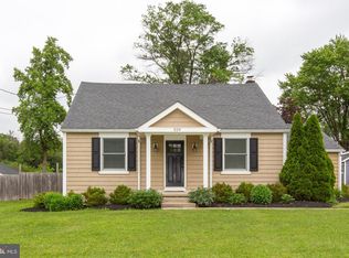 529 Keystone Dr, Sellersville, PA 18960
