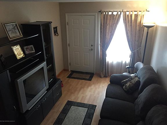 3rd image of 303 Aspen Knolls Way