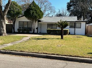 8132 Wier Dr, Houston, TX 77017