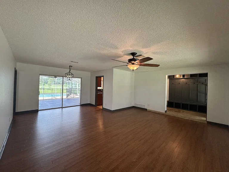 2806 Summerfield Rd — Photo 8