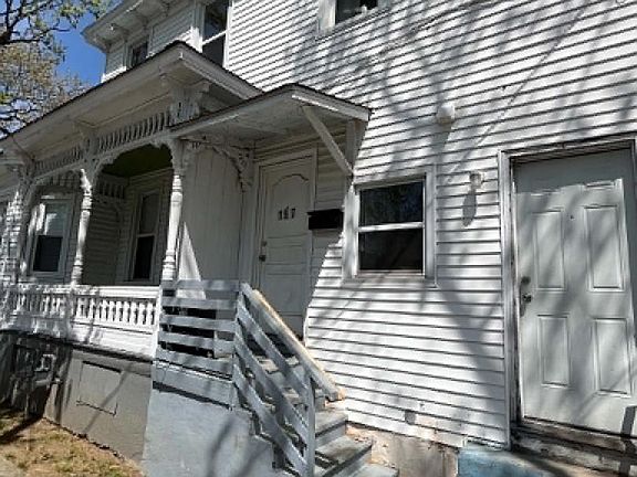 4th image of 170 S Giles St