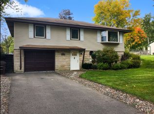 6580 3rd Street Ct N, Oakdale, MN 55128