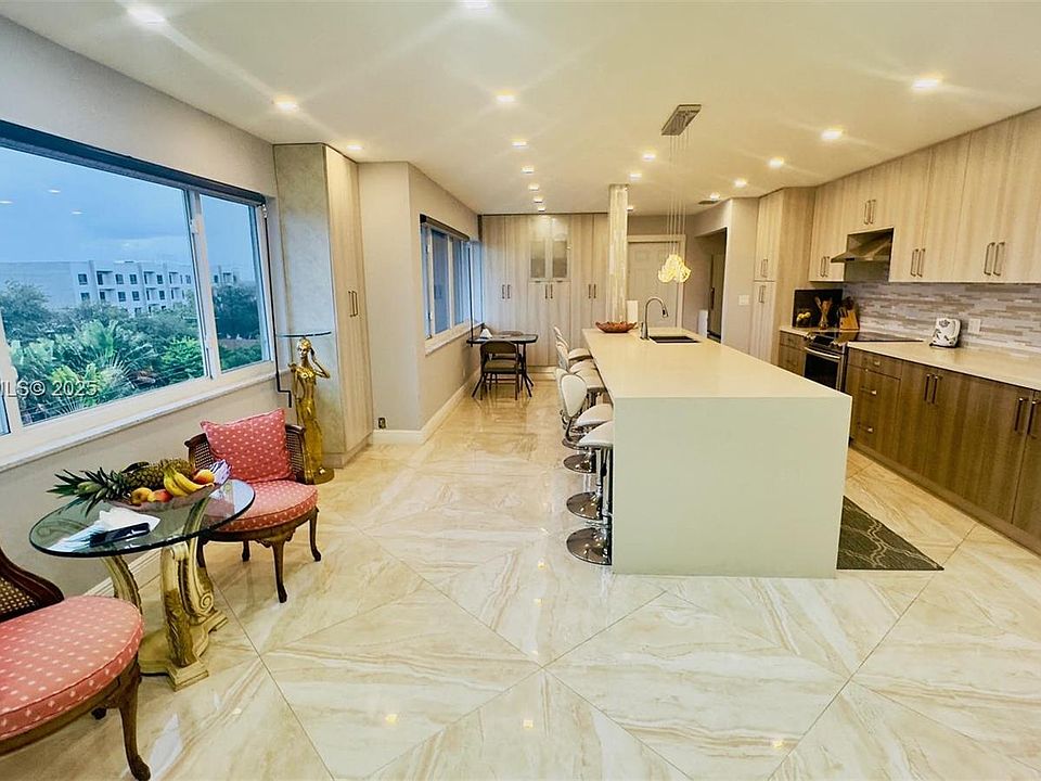 1st image of 329 SE 3rd St #329502S