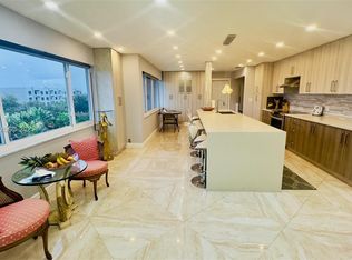 329 SE 3rd St #329502S, Hallandale, FL 33009