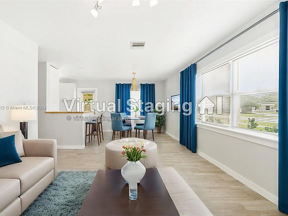 5th image of 421 SE Solaz Ave