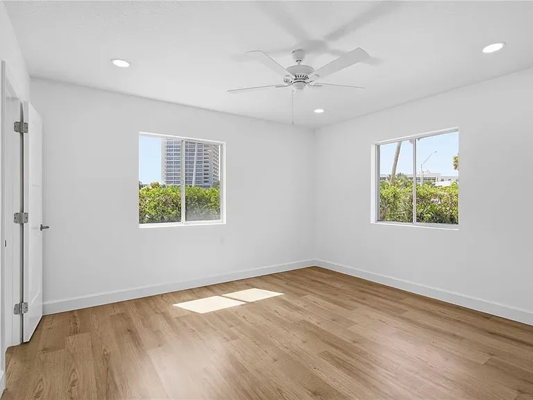 765 John Ringling Blvd #1 — Photo 17