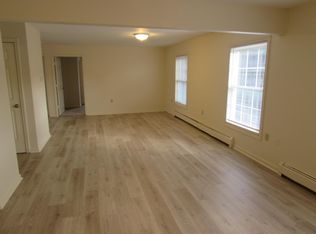 14 1st St #2, Swanton, VT 05488