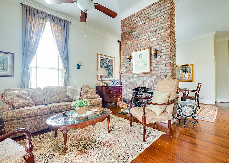 1st image of 1001 Brown Ave