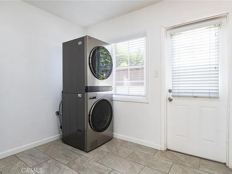 3249 W 134th St — Photo 25