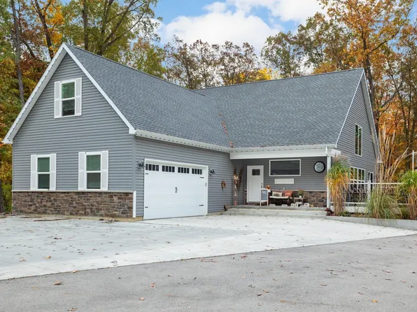 122 Thornbush Dr, West Lafayette, IN 47906