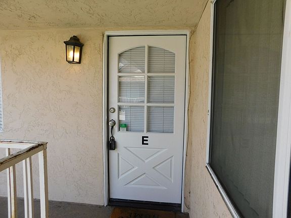 2nd image of 13882 Cherry St