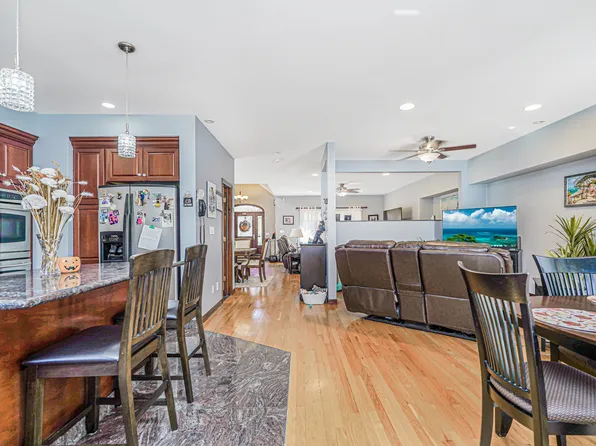 174 Barbara Street image 15 of 37