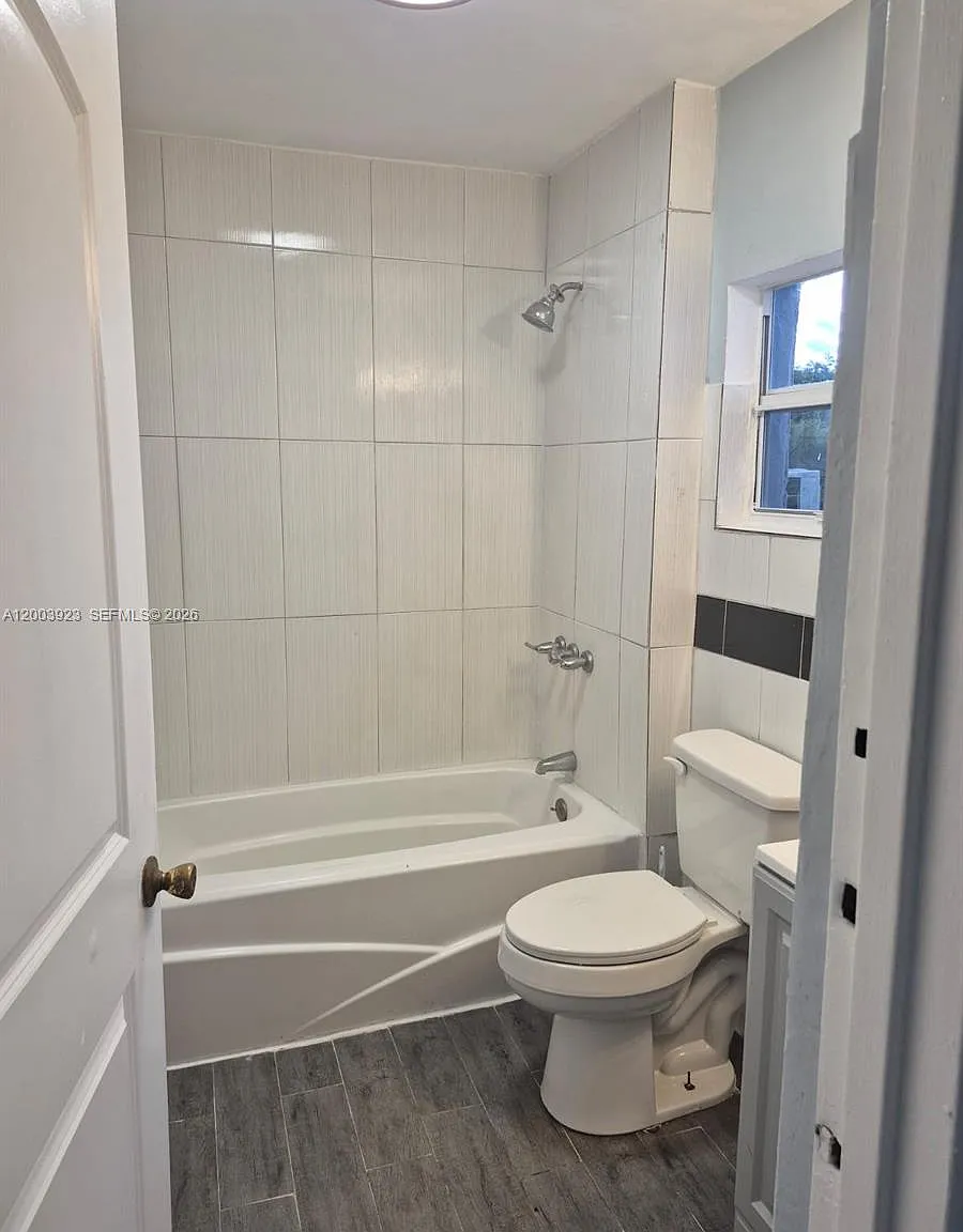 West Silver Crest — Photo 1