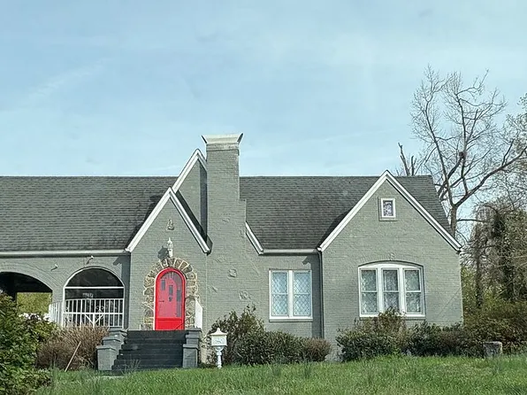 215 Oakdale St, Martinsville, VA 24112