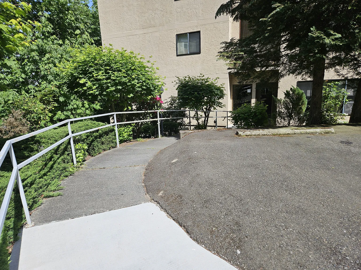 Top of the Lake Apartments — Photo 3