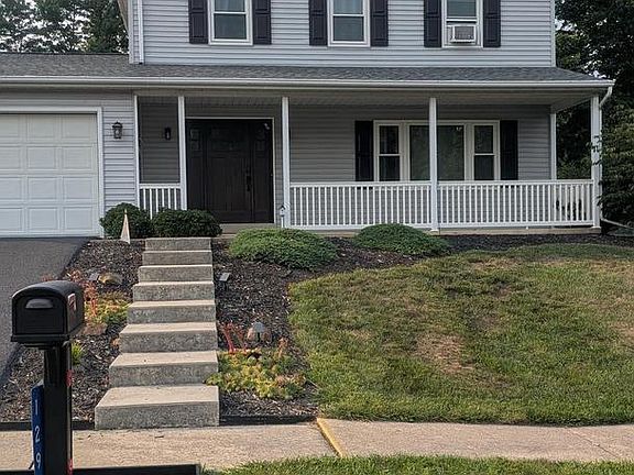 4th image of 129 Laurel Dr