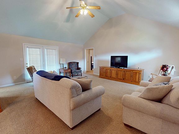 2nd image of 1075 Sharpsferry Rd