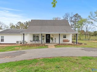 17662 Meadows Rd, Athens, AL 35613