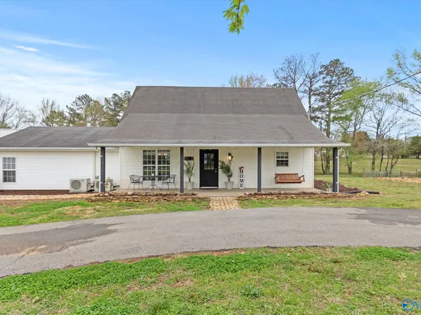 17662 Meadows Rd, Athens, AL 35613