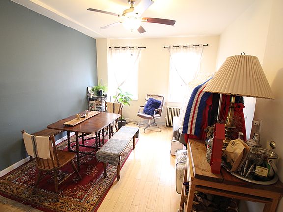 2nd image of 186 Nassau Ave APT 3L