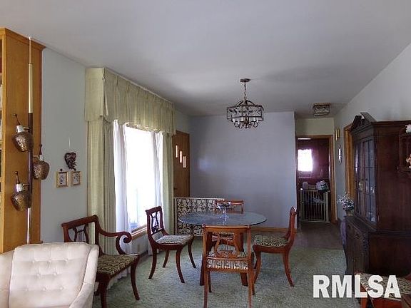 4th image of 301 Ash St
