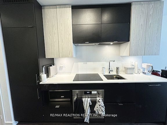2nd image of 20 Edward St #2422