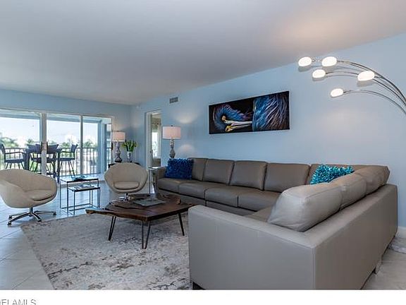 3rd image of 908 Collier Ct APT 401