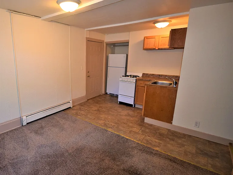 556 Jefferson St #10 — Photo 5