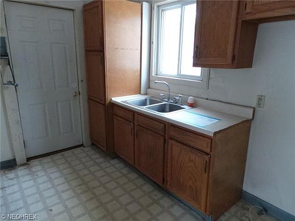 2nd image of 393 Westwood Pl