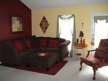 3rd image of 131 1st St
