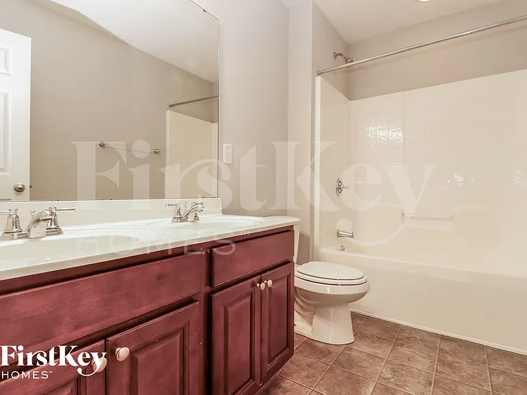 426 Village Park Dr — Photo 14
