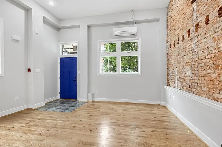 1916 Poplar St #1N — Photo 6