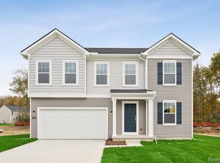 4246 Cedar Ln, Grand Blanc, MI 48439