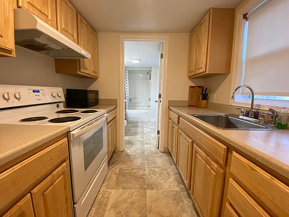 4th image of 19 Commercial St #1