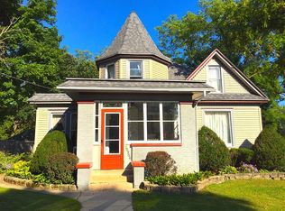 10306 East St, Richmond, IL 60071