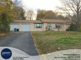 9 Moon Island Rd, Quincy, MA 02171