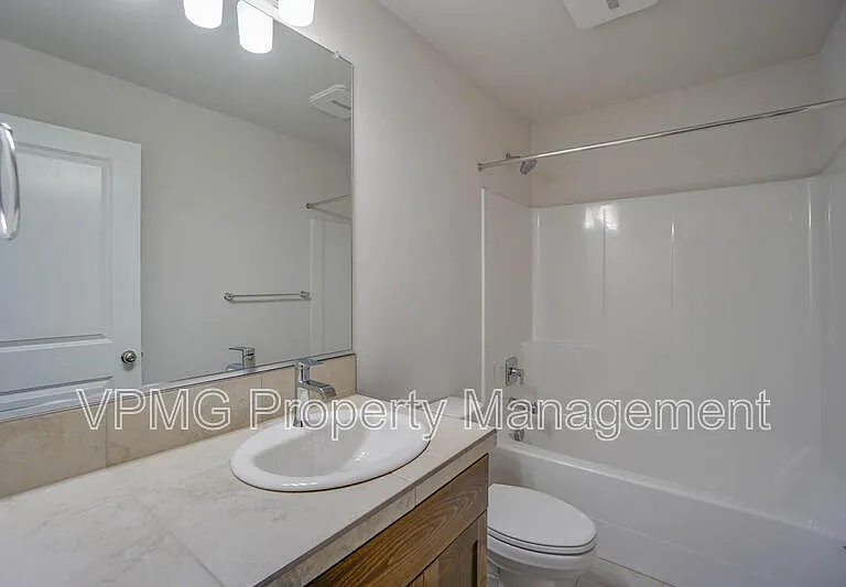 6921 NE 16th Ave — Photo 23