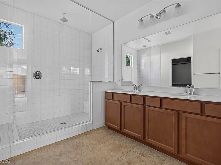 1100 E Sunset Rd — Photo 22