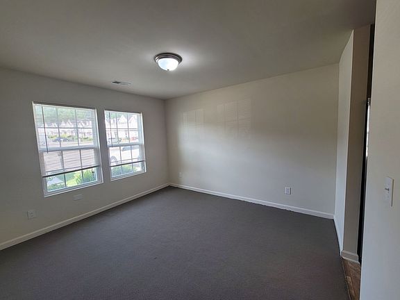 3rd image of 6261 Ellenwood Dr