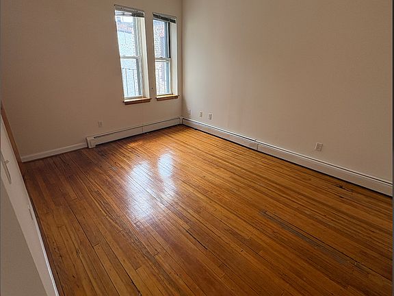 3rd image of 206 Chestnut Hill Ave APT 10
